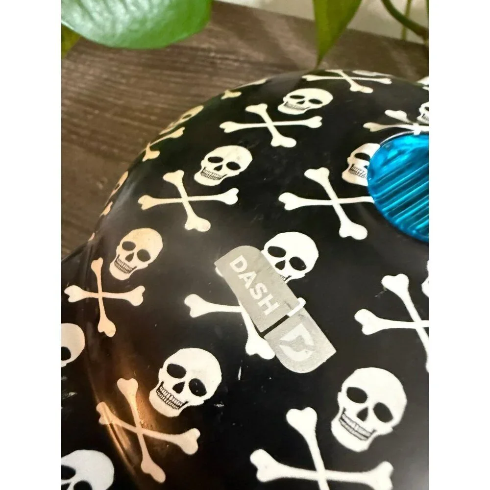 DASH mini skull waffle maker